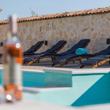 Diana Private Pool Near Villa Porec